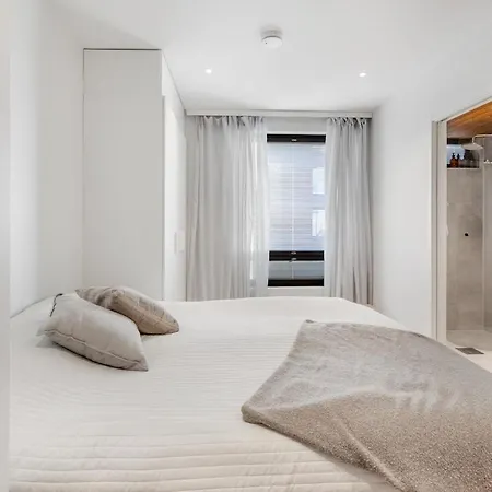Upea Merenrannan Asunto 1-8 Henkiloelle Pateniemenranta Appartement *