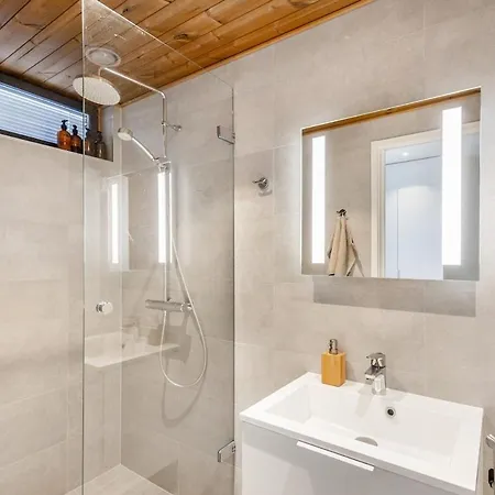 Upea Merenrannan Asunto 1-8 Henkiloelle Pateniemenranta Apartman *