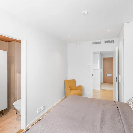 Upea Merenrannan Asunto 1-8 Henkiloelle Pateniemenranta Appartement